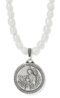 Collar medallón ángel de la guarda Brighton Art & Soul estilo JM7569 precio de venta sugerido por el fabricante $178 nuevo con etiquetas Foto 1 de 4