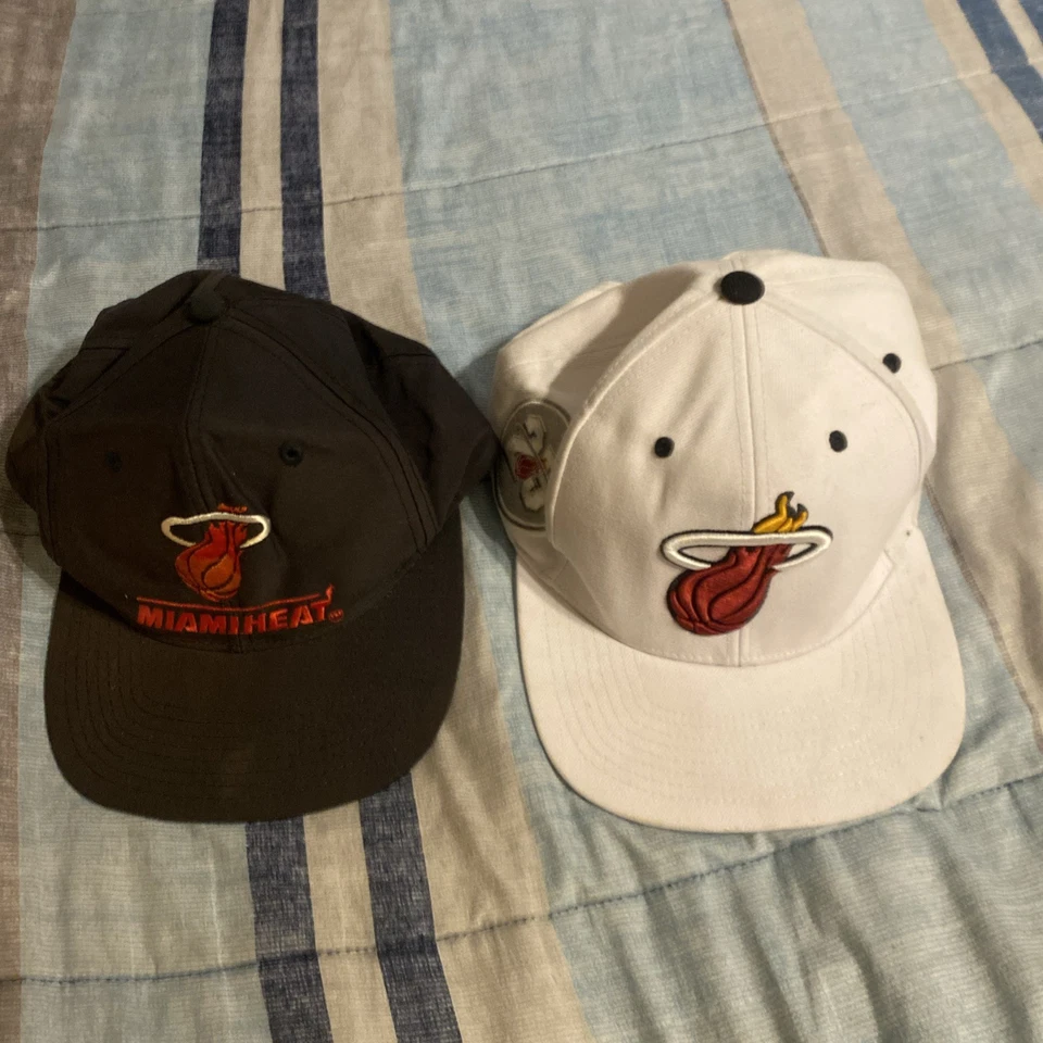 T.E.I. vintage Sombrero o gorra Miami Heat (logotipo inaugural/antiguo) • lana acrílico • década de 1990’s  Foto 1 de 4