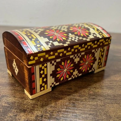 Caja de madera hecha a mano en Bielorrusia de colección arte popular incrustación de paja años 90 pintada a mano Foto 1 de 4