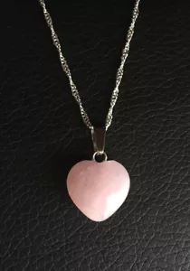 Natural Pink Rose Quartz Heart Necklace Pendant Energy & Healing with Gift Bag - Picture 1 of 3