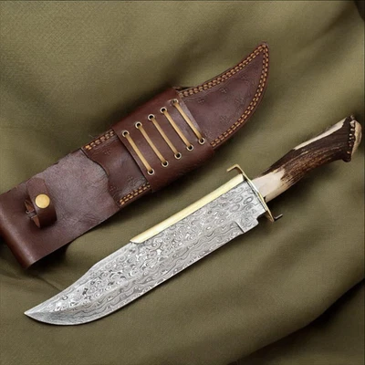 Cuchillo Bowie de acero Damasco hecho a mano. Cuerno/cuerno de ciervo, madera de rosa, mango de latón Foto 1 de 4