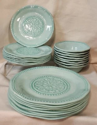 IL Mulino New York Melamina, Medallion Seafoam Juego de 24 Piezas Foto 1 de 4