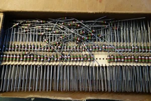 25 EA IRC 1,5K 1/2W 10% RC20GF152K Carbon Comp Widerstände Fender Marshall Verstärker - Bild 1 von 2