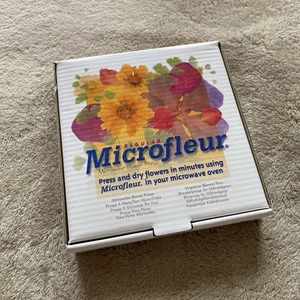 Microfleur Microonde Flower Press Kit, Formato Kit Regolare, Nuovo in Scatola Aperta - Foto 1 di 8
