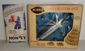 Vintage MIRRO Decorator Set with 6 Tips with Cookies Made with Honey Book - Picture 1 of 9