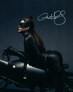 Anne Hathaway signed 8x10 Picture nice autographed photo pic with COA - Picture 1 of 1