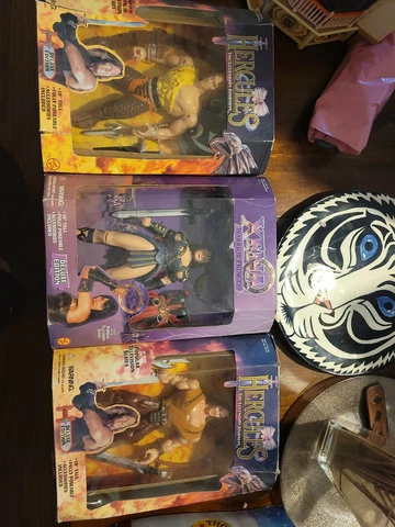 2 Hercules 1 Xena Deluxe 10" Figers Nib Cover