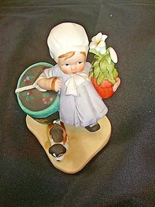 Ceramic The Heirloom Tradition H1731 Easter Parade 1985 Girl Dog Flower Lily Pot - Picture 1 of 3
