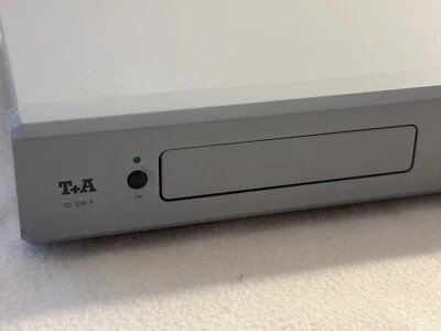 - T+A CD1200R  HIFH END CD PLAYER DEFEKT - Bild 1 von 4