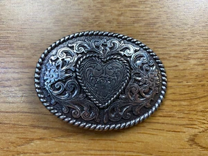 Hebilla de cinturón ovalada floral y corazón - Imagen 1 de 3