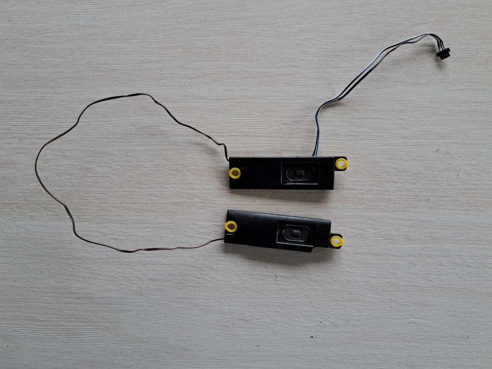 Fujitsu Amilo LI3910 Lautsprecher - Bild 1 von 1