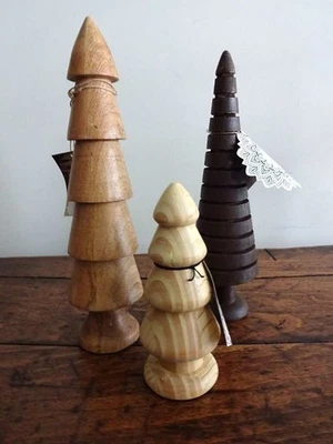 Juego de 3 ÁRBOLES DE MESA DE MADERA MACIZA DECORACIÓN para todas las estaciones Nicole Miller Foto 1 de 4