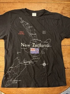 Vintage New Zealand Maps Black AOP Tshirt Size Large - Picture 1 of 11