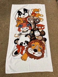 E.T. 1982 Universal City Studios 33” x 58” Vintage Towel Stuffed Animals Retro - Picture 1 of 8