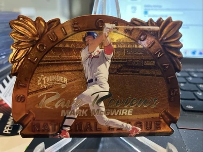 1998 Circa Thunder Rave Reviews # 11 Mark McGwire cardinals - Image 1 of 2