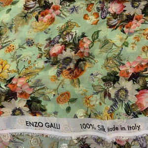 100% Silk Chiffon Green Floral with Metallic Circles 1m x 1.35m Rem, Scarf E4 - Picture 1 of 2