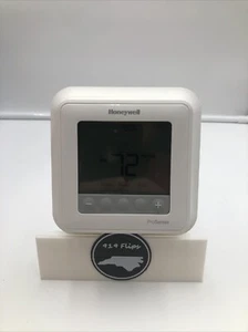 Honeywell Home T6 Pro Series Programmable Thermostat TH6220U2000 - Picture 1 of 7