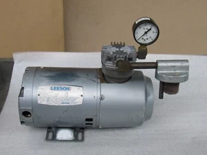 BOMBA DE VACÍO GAST 1VBF-10-M100X CON LEESON A4S17DZ1A 1PH 115V 1/6HP L48Y 1725RPM - Imagen 1 de 6