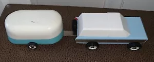 Camión de juguete Jeep ""CandyLab"" vintage de madera y remolque de tracción - Imagen 1 de 7