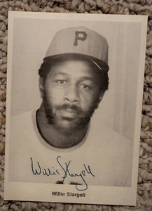 Photo  card of Pirate great Willie Stargell with facsimile signature - Picture 1 of 1