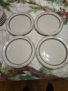 4er Set Epoch Steinzeug Symmetrie Lorbeer 7" Teller grau, blau, weinrot, weiß - Bild 1 von 6