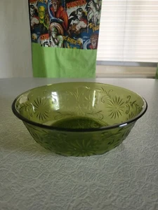 Vintage Indiana Glass Green Flower Bowl Dish - Picture 1 of 5