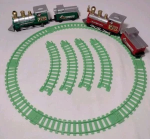 Trenino ferroviario Babbo Natale natalizio set 2 motori e auto più binario funzionante - Foto 1 di 7