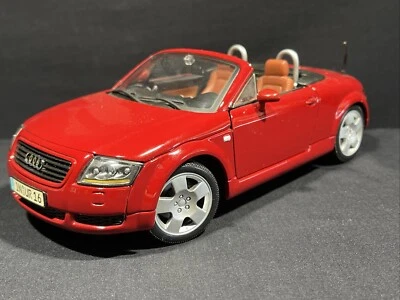Audi TT Roadster rojo Maisto escala 1/18 Foto 1 de 4