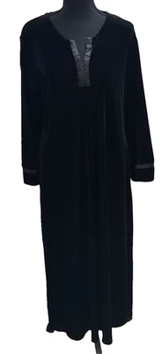 BATA GRANDE DE TERCIOPELO NEGRA OSCAR DE LA RENTA PARA MUJER Foto 1 de 4