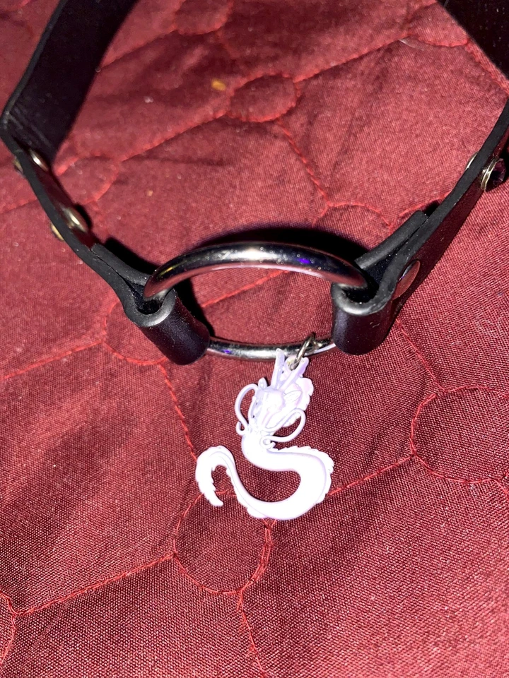 Gargantilla Spirited Away negra imitación cuero junta tórica ajustable gótico punk collar Foto 1 de 4