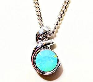 New DeVries Swarovski "crystal" in "Opal" by Analeece Silver Color Necklace - Picture 1 of 3