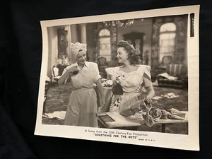 SOMETHING FOR THE BOYS  original 8x10 B/W STILL- CARMEN MIRANDA -VIVIAN BLAINE ! - Picture 1 of 2