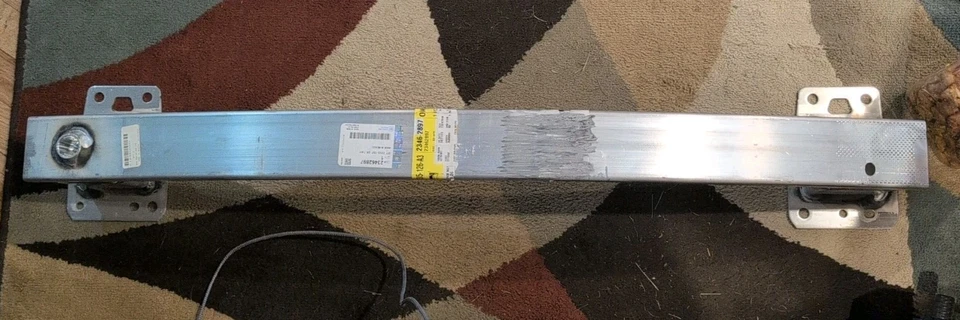 Barra frontal de refuerzo de parachoques trasero travesaño para Chevrolet Equinox 2018-2022 Foto 1 de 1