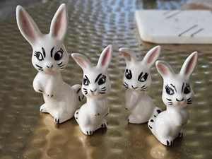 Vintage Ceramic Rabbit Bunny Statue Figurine - Picture 1 of 3