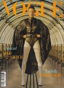 VOGUE n°1043 déc.2023-jan.2024 Spécial Art &Mode/ Ida Heiner/ Hopper/ Ghesquière - Imagen 1 de 11