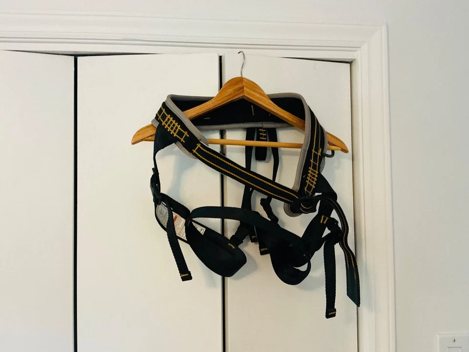 Arnés de escalada Misty Mountain mediano Foto 1 de 4