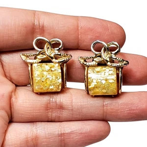 Vintage Gold Tone Lucite Retro Yellow Confetti Clip On Earrings 1950s Era MCM - Picture 1 of 5