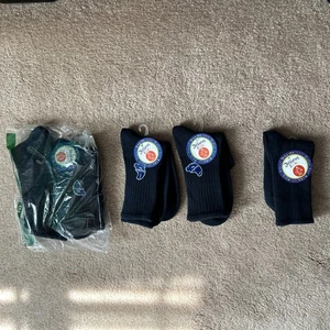 Jefferies Socks Kids Seamless Toe Crew Socks Navy Blue Size M, 12 - 6 BRAND NEW! - Picture 1 of 3