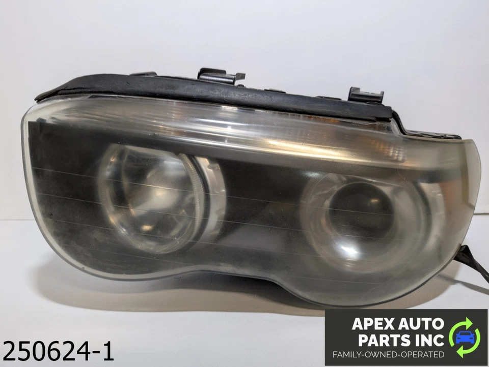 OEM 2002-2005 BMW 745i 4.4L  LEFT DRIVER SIDE XENON HEADLIGHT - Image 1 of 4