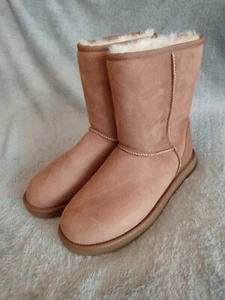 UGG Men's Classic Chestnut Short Boots. UK Size 9.5. Fantastic Condition - Picture 1 of 12