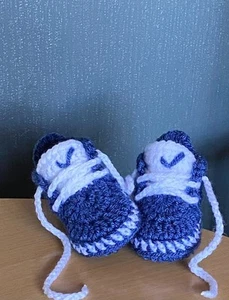 Crochet baby shoes Handmade crochet wool baby booties sneakers slippers trainers - Picture 1 of 3
