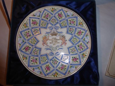 Royal Doulton Collectors Plate Prince William Birth 1982 Ltd Edition Cert # 2113 - Image 1 of 4