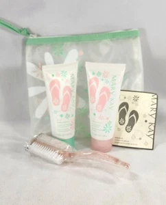 NUEVO Juego de Pedicura Mary Kay Romero Como Nuevo 3 Piezas con Bolsa de Viaje de Vinilo Set de Regalo - Imagen 1 de 7
