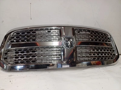 *PITS* Parrilla delantera cromada de Dodge Ram 1500 2018 12390019 Foto 1 de 4