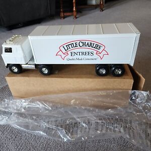 Ertl International LITTLE CHARLIES ENTRESS Semi Truck w/ Box #3974