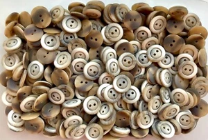 Buttons 18mm 28L Light Brown Cream Beige Brush Effect 2 Hole Quality Button Z81 - Picture 1 of 24