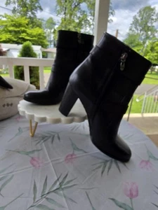 Tahari Size 7M "ROBYN" Black Leather Designer 3in Heeled Ankle Boot NEW - Picture 1 of 8