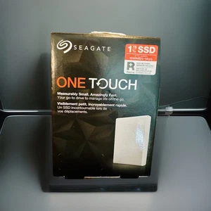 New In Box Seagate One Touch SSD 1TB External SSD Portable - Silver - Picture 1 of 3