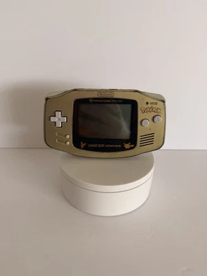Nintendo GameBoy Advance Pokemon Center New York Gold Edition Carcasa OEM. Foto 1 de 4