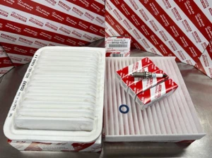 Nuevo kit de servicio principal de puesta a punto genuino Toyota Corolla 2ZR-FE 2009-2016 1,8 L - Imagen 1 de 1